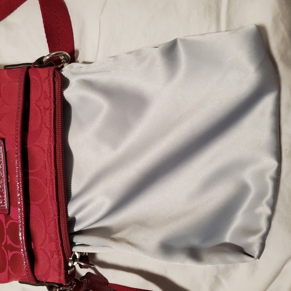 Coach crossbody - Picture 4 of 11